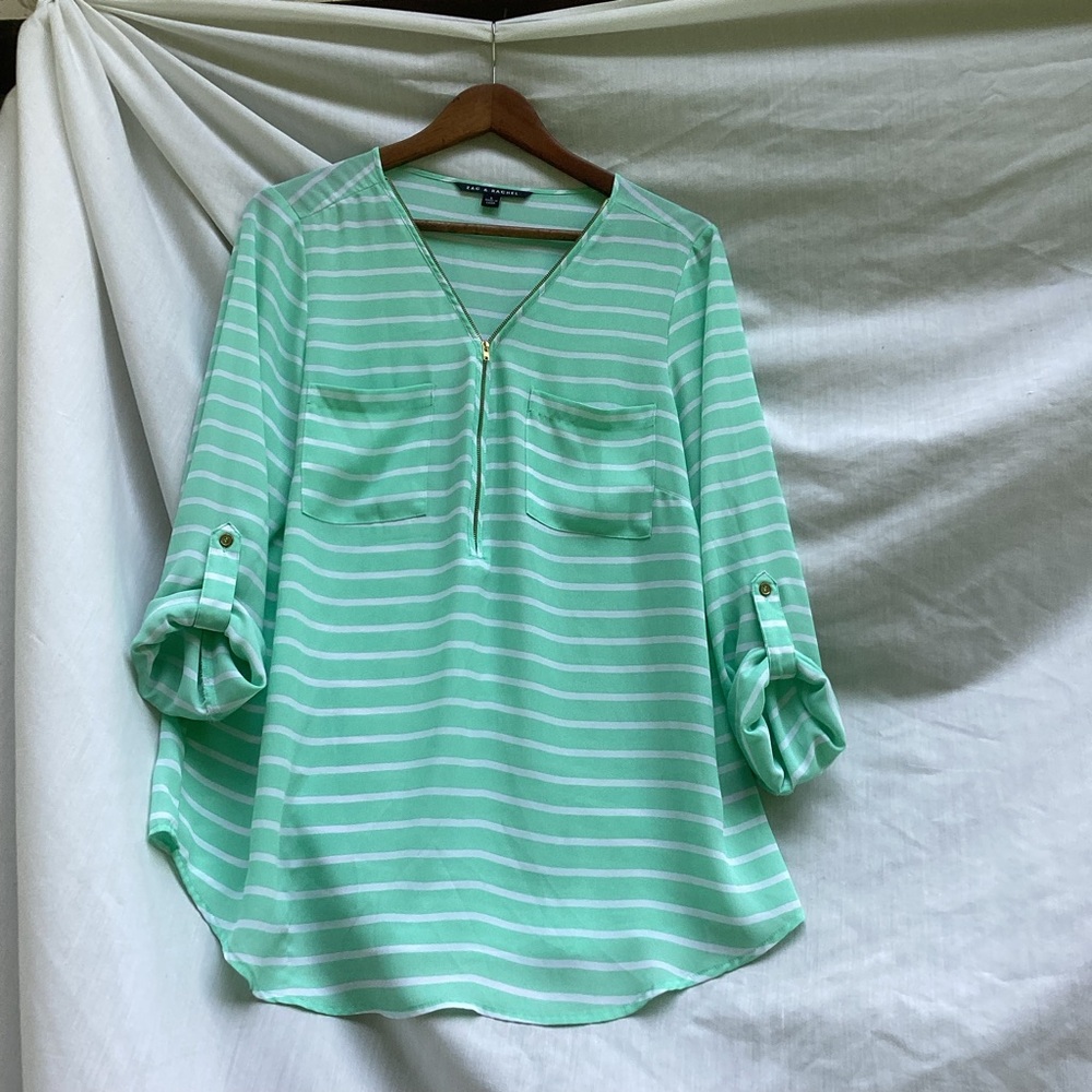 Zac & Rachel light Green 3/4 Sleeve Relaxed Blouse, size large